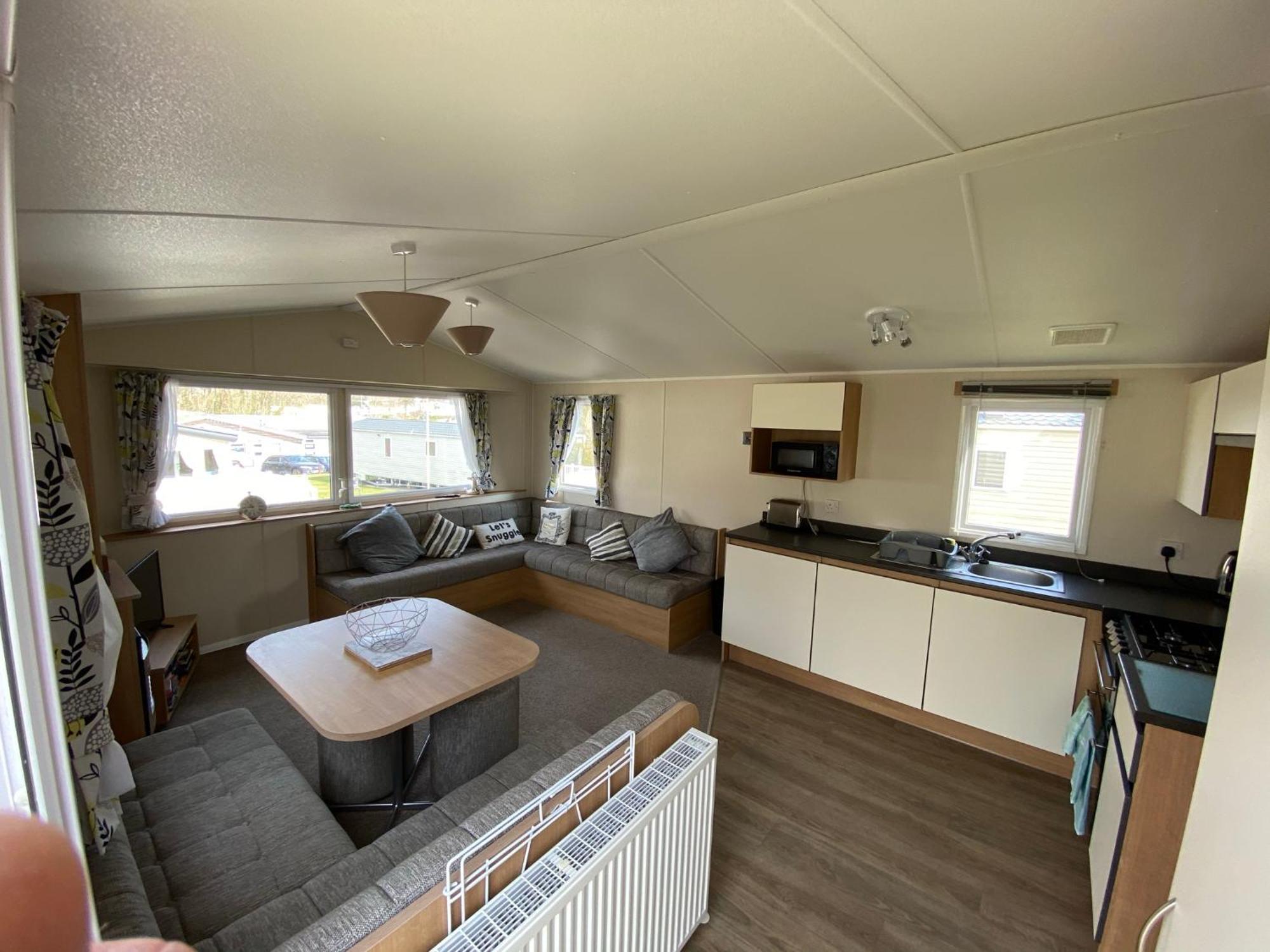 Whitecliff Bay Holiday Park - Most Popular Location Near Pools, Clubs And Beach Bembridge Exterior foto